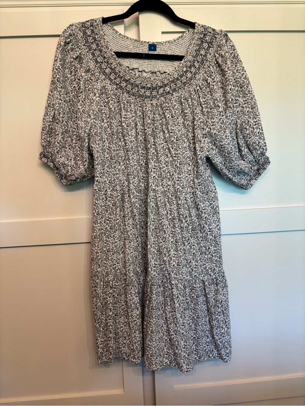 Old Navy Floral Smocked Neck Cream Brown Flowy Boho Dress size M